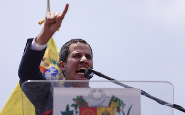 Guaido i bëri thirrje popullit të përgatitet për “Operacionin Liri”